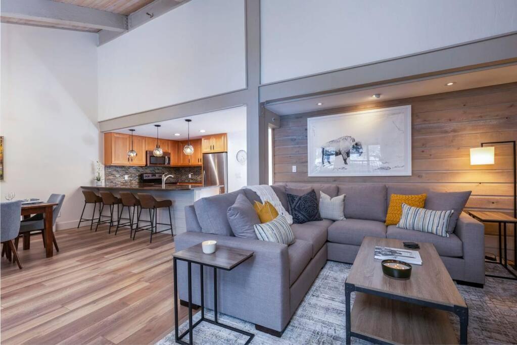 Updated 3 Bedroom 2 Ba With Pool & Hot Tub - Stunning Mountain Views! スノーマス・ビレッジ エクステリア 写真