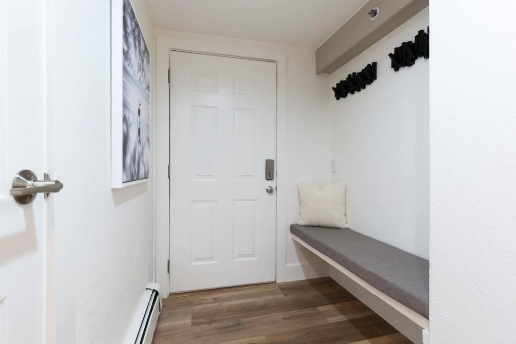 Updated 3 Bedroom 2 Ba With Pool & Hot Tub - Stunning Mountain Views! スノーマス・ビレッジ エクステリア 写真