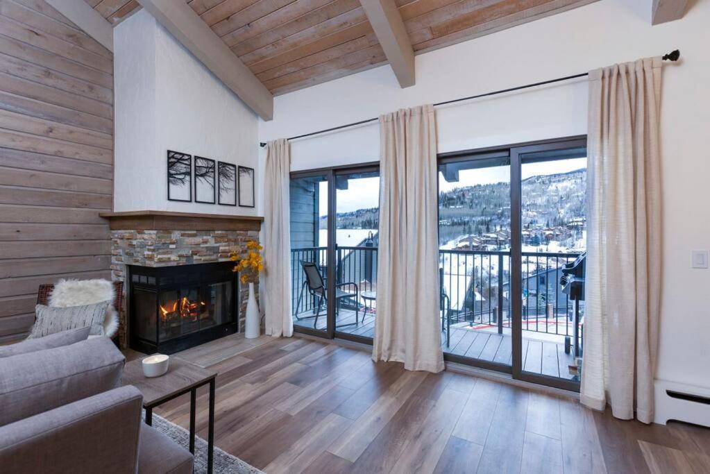Updated 3 Bedroom 2 Ba With Pool & Hot Tub - Stunning Mountain Views! スノーマス・ビレッジ エクステリア 写真